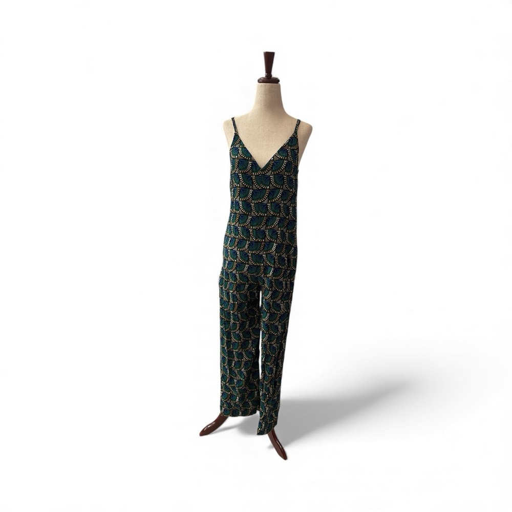 Elegant Patterned Jumpsuit - Picture 2 of 5